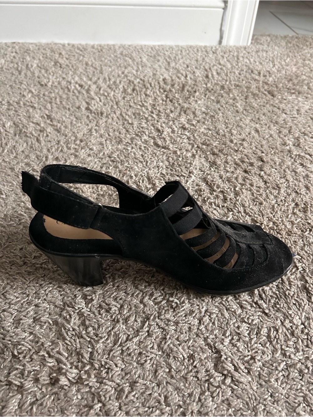 black strappy slingback heel